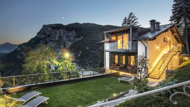 Montanara Chalet B&B a Fai della Paganella con giardino, spa, per famiglie e animali